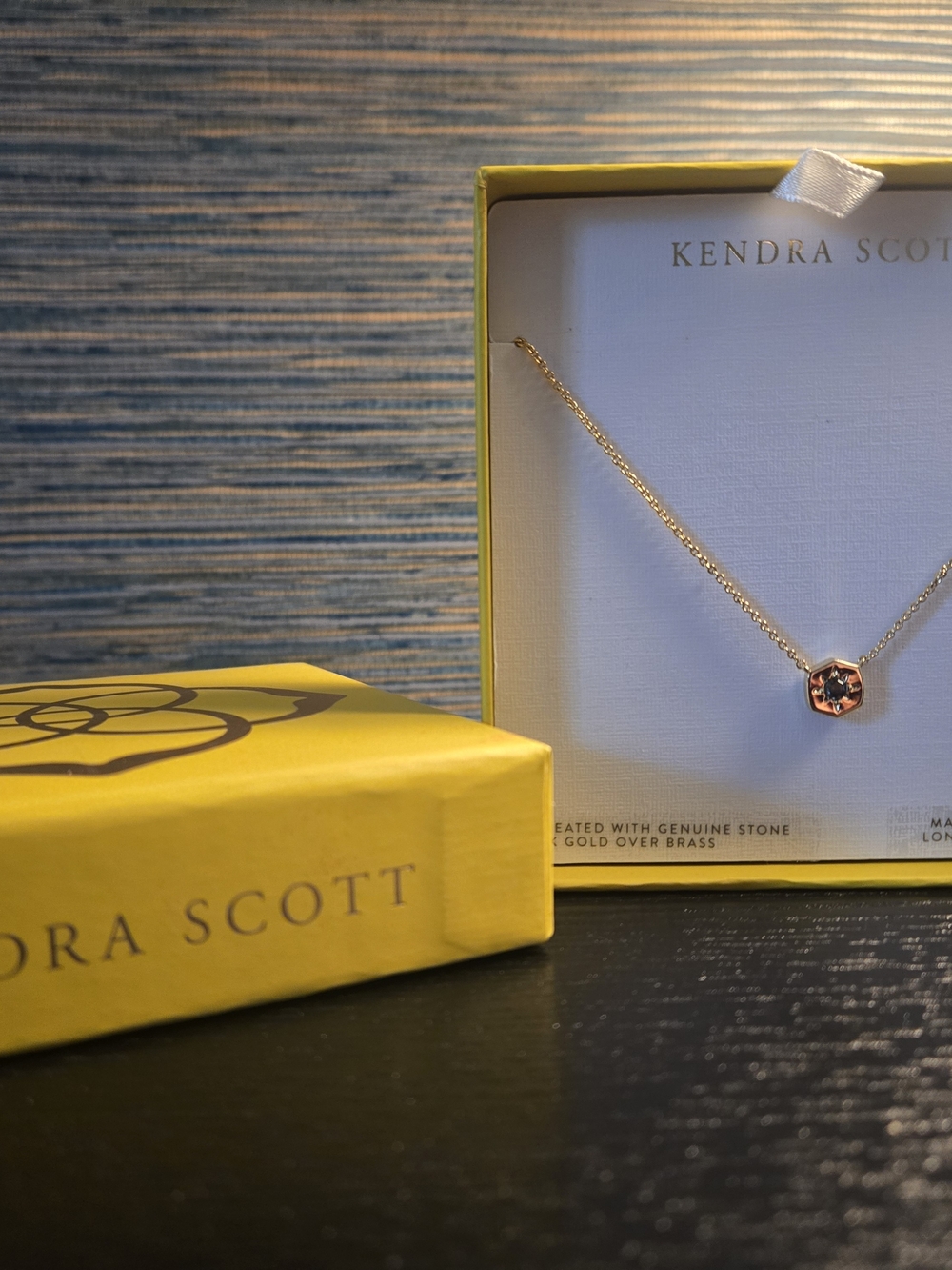 Kendra Scott Gold Pendant Necklace - London Blue Topaz